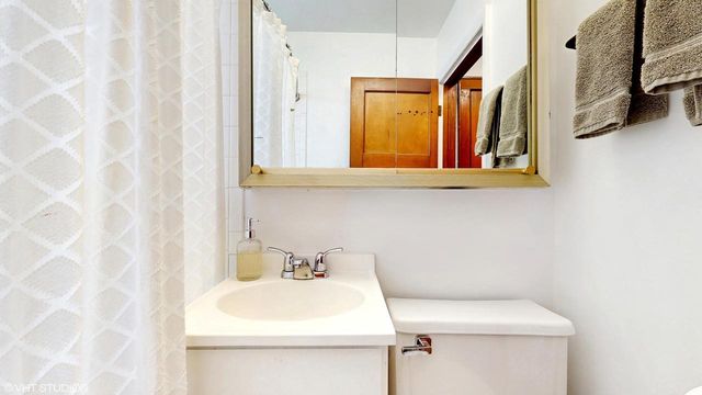 2402 N 114th STREET, Wauwatosa, WI 53226