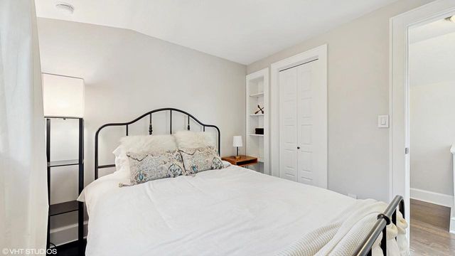 2402 N 114th STREET, Wauwatosa, WI 53226