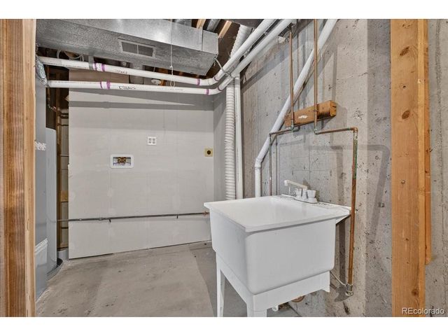 3708 S Ensenada St, Aurora, CO 80013