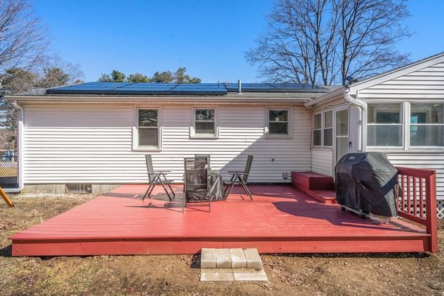 97 Paquin Dr, Marlborough, MA 01752