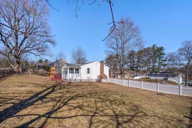 97 Paquin Dr, Marlborough, MA 01752