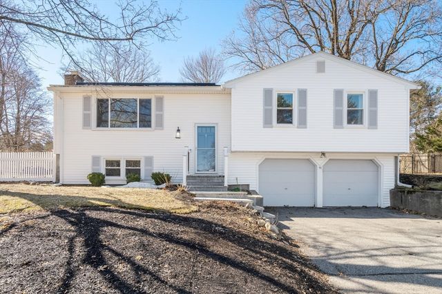 97 Paquin Dr, Marlborough, MA 01752