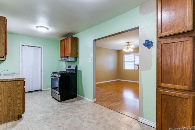 302 GUANAJUATO, San Antonio, TX 78237