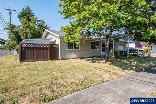 709 28th Av SE, Albany, OR 97322