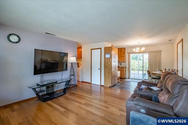 709 28th Av SE, Albany, OR 97322