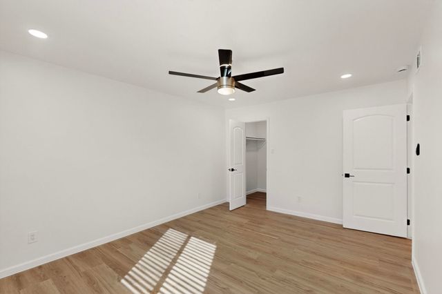 5731 Harvest Hill Road 1044, Dallas, TX 75230