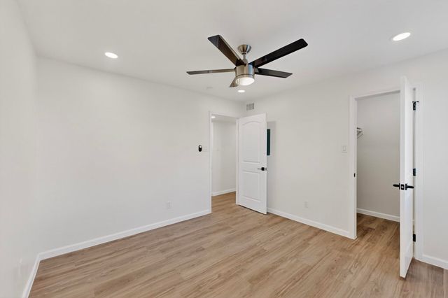 5731 Harvest Hill Road 1044, Dallas, TX 75230