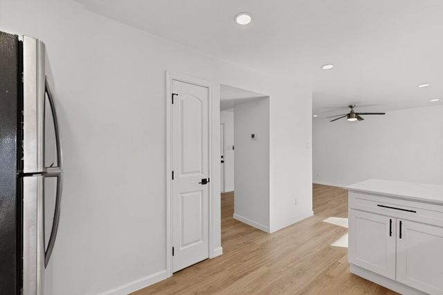 5731 Harvest Hill Road 1044, Dallas, TX 75230