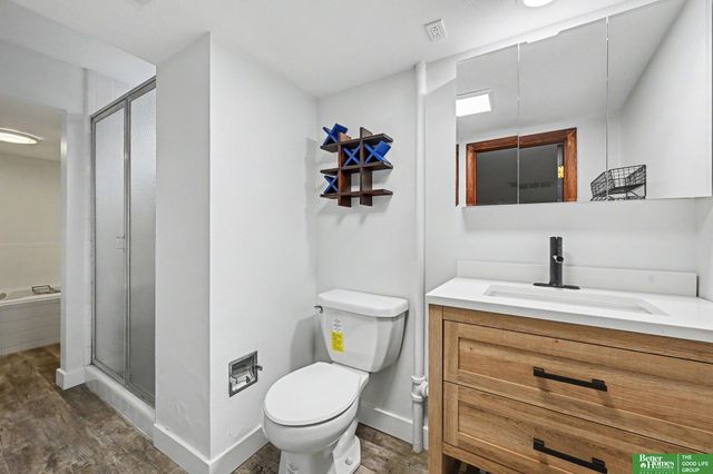 11418 Pierce Street, Omaha, NE 68144