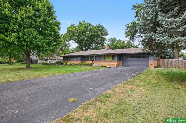 11418 Pierce Street, Omaha, NE 68144