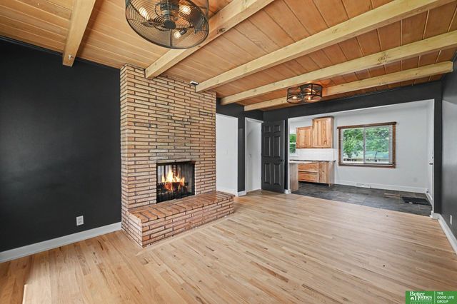 11418 Pierce Street, Omaha, NE 68144