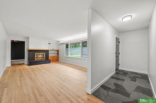 11418 Pierce Street, Omaha, NE 68144