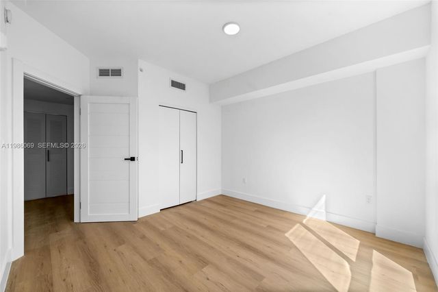 2479 NE 192nd St 205, Miami, FL 33180