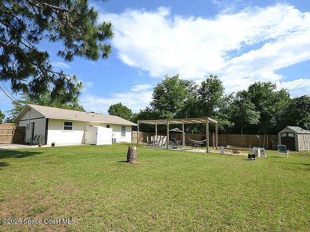 1018 Colonnade Avenue SE, Palm Bay, FL 32909