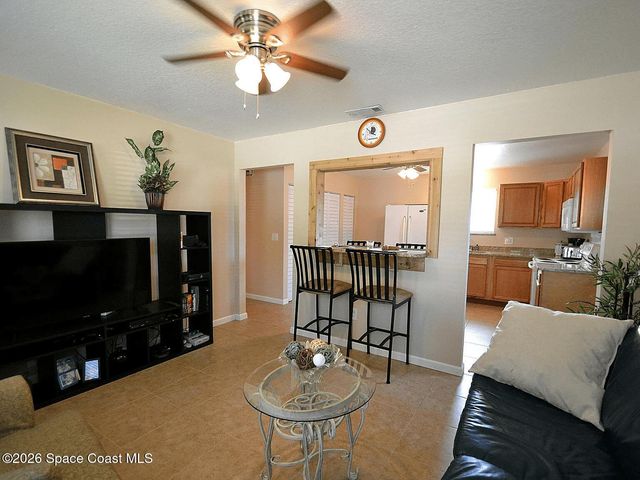 1018 Colonnade Avenue SE, Palm Bay, FL 32909