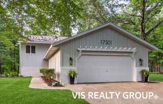 17501 W Spring Lake Road, Ferrysburg City, MI 49456
