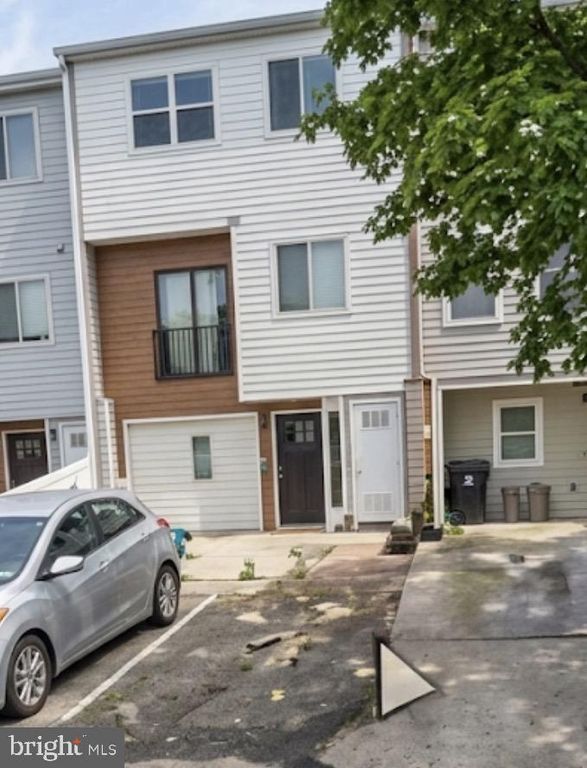 712 BONINI RD SE, Washington, DC 20032