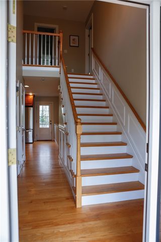 87 Woodward Ave Avenue, Narragansett, RI 02882