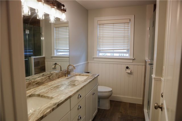 87 Woodward Ave Avenue, Narragansett, RI 02882