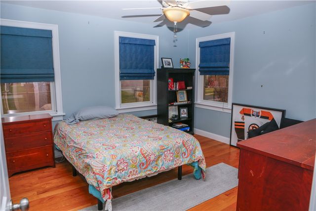 87 Woodward Ave Avenue, Narragansett, RI 02882