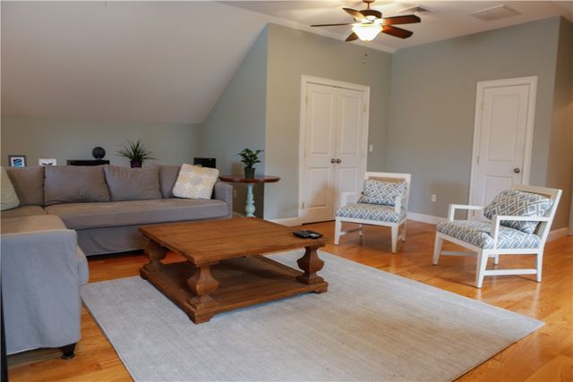87 Woodward Ave Avenue, Narragansett, RI 02882