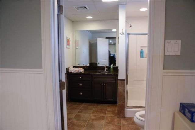 87 Woodward Ave Avenue, Narragansett, RI 02882