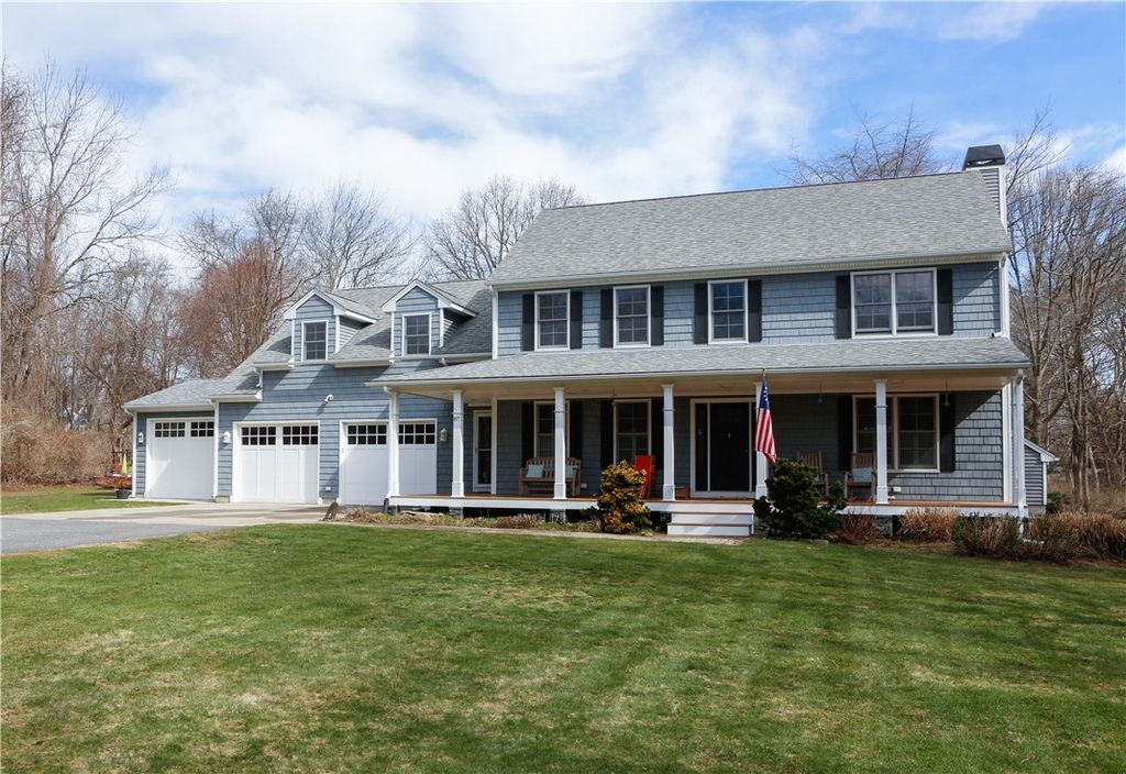 87 Woodward Ave Avenue, Narragansett, RI 02882