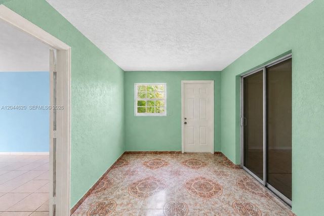 1157 NW 45th Ter, Lauderhill, FL 33313