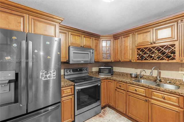 1157 NW 45th Ter, Lauderhill, FL 33313