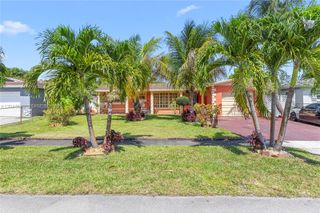 1157 NW 45th Ter, Lauderhill, FL 33313