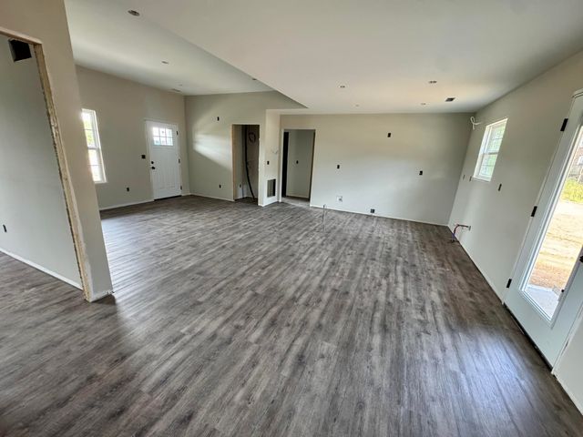 118 Bow Bridge Drive, Berea, KY 40403