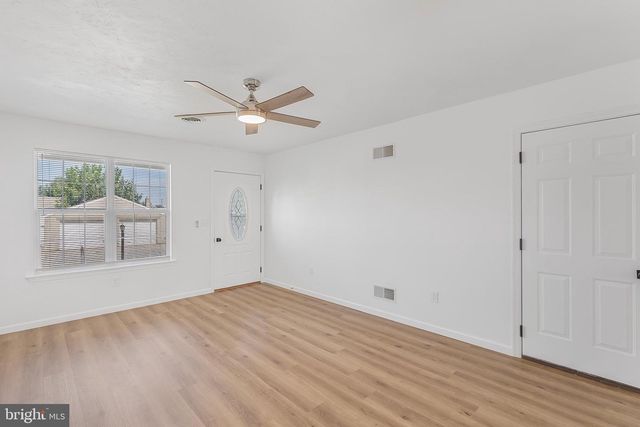 409 TURKEY RD, Mcsherrystown, PA 17344