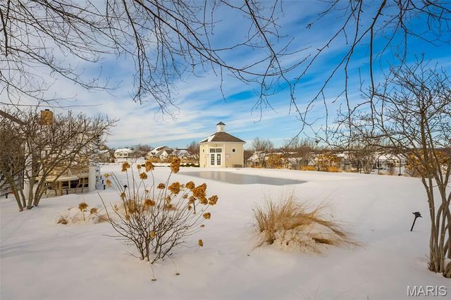 247 Pigeon Drive V, Lake St Louis, MO 63367