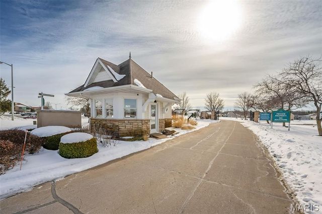 247 Pigeon Drive V, Lake St Louis, MO 63367