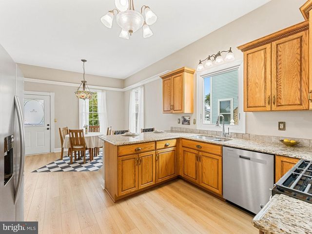 561 UHLER AVE, Burlington, NJ 08016
