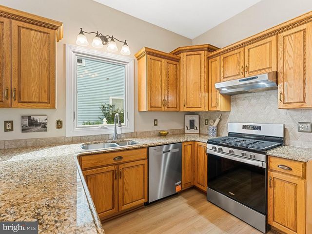 561 UHLER AVE, Burlington, NJ 08016