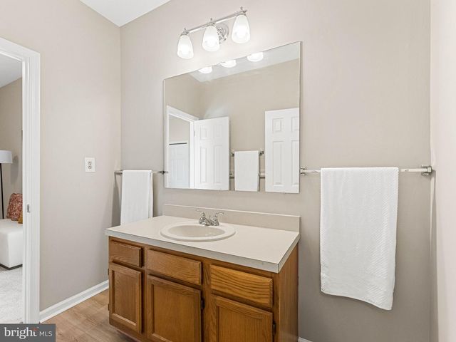 561 UHLER AVE, Burlington, NJ 08016
