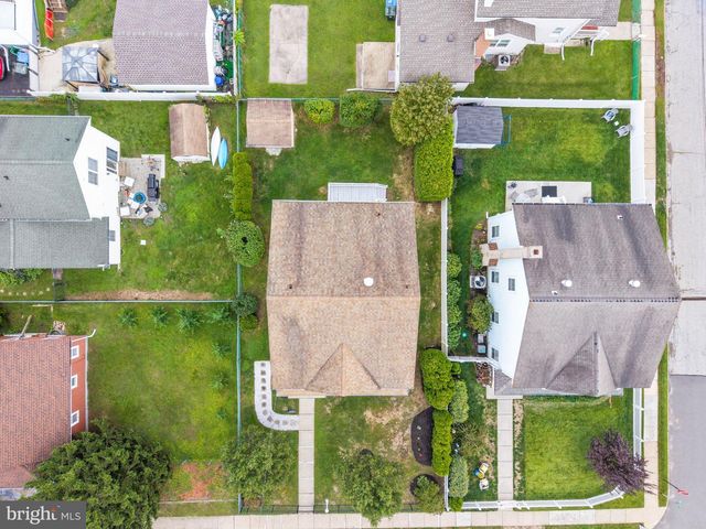 561 UHLER AVE, Burlington, NJ 08016