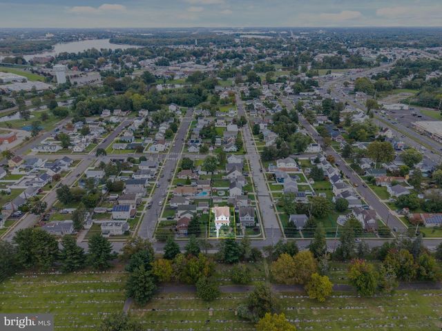 561 UHLER AVE, Burlington, NJ 08016