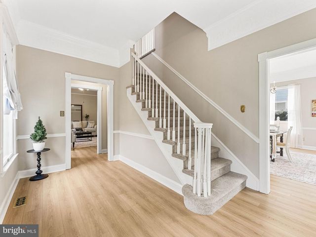 561 UHLER AVE, Burlington, NJ 08016