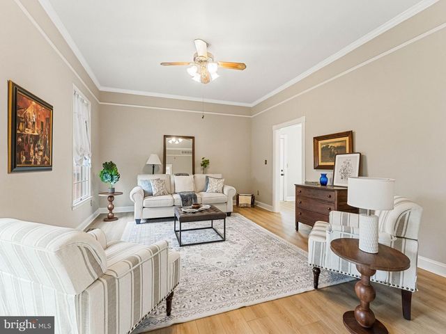 561 UHLER AVE, Burlington, NJ 08016