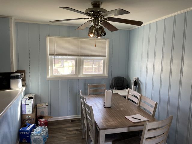 1306 Edgewood Dr, Manchester, TN 37355