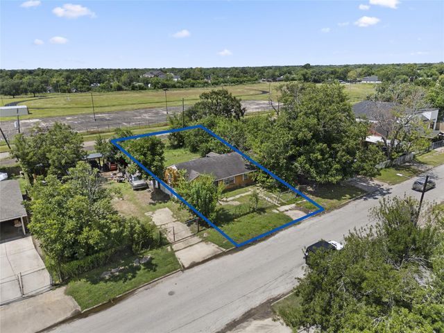 5238 Pershing Street, Houston, TX 77033