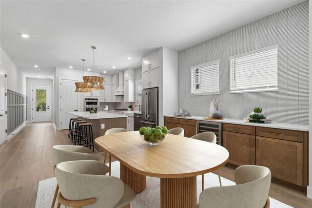 3711 W DE LEON STREET, Tampa, FL 33609