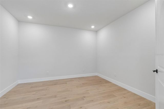 3711 W DE LEON STREET, Tampa, FL 33609