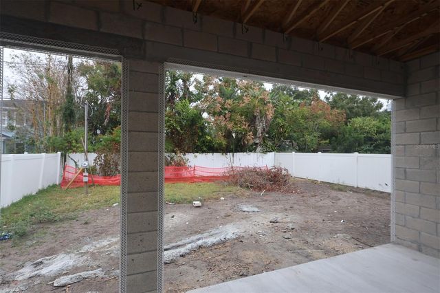 3711 W DE LEON STREET, Tampa, FL 33609