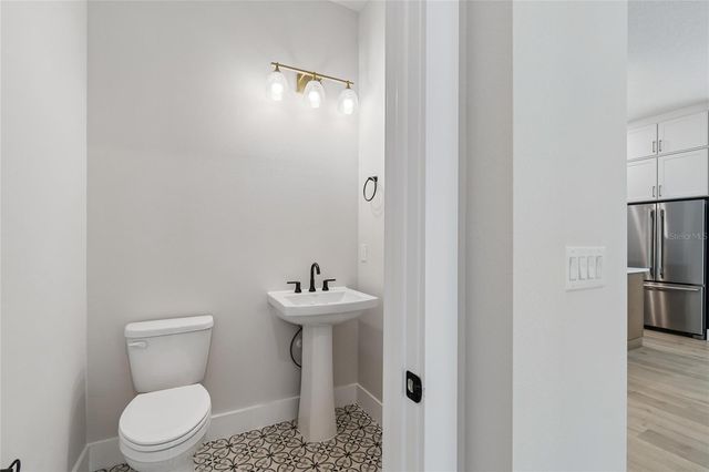 3711 W DE LEON STREET, Tampa, FL 33609