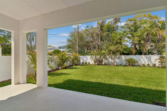 3711 W DE LEON STREET, Tampa, FL 33609