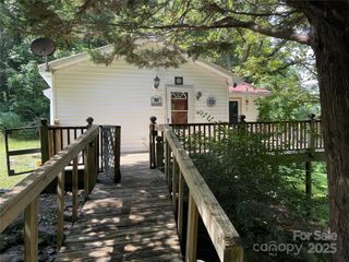 338 New Road, Robbinsville, NC 28771