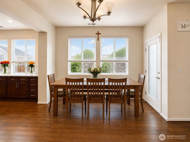 4960 S 325th Court, Auburn, WA 98001